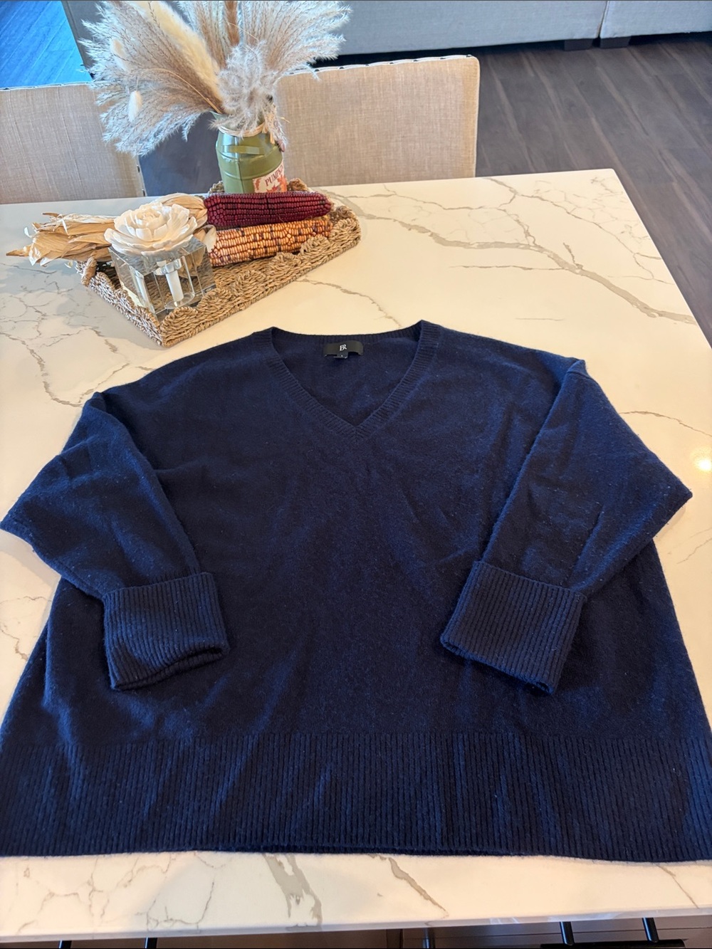 Banana Republic 100% Cashmere Women's Navy Blue V-Neck Sweater